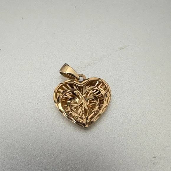 Intricate Gold Heart Necklace - Picture 2 of 4